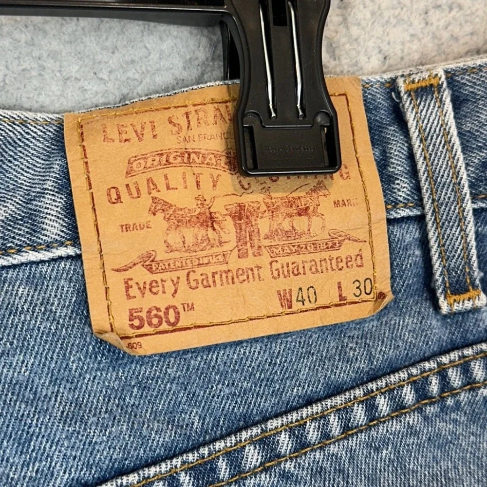 Vintage Levis 560 Jeans Mens 40X30 Loose Fit Tapered Leg Blue 5-Pocket Denim EUC